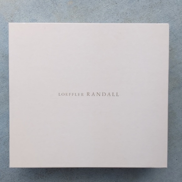 Loeffler Randall kaisa short bot color cigar sz 8 - Picture 3 of 8